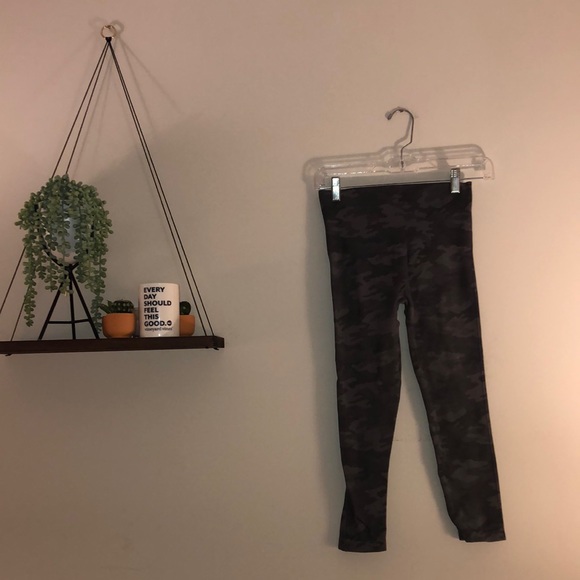 Camo Spanx Leggings - Picture 2 of 4